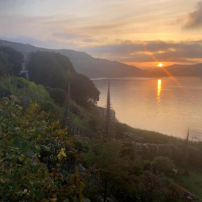 Lyme Clifftop Hideaway